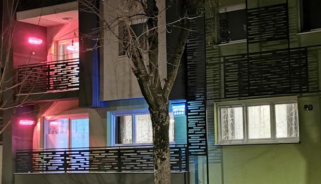 Apartmani Peyton Slavonski Brod Zewnętrze zdjęcie